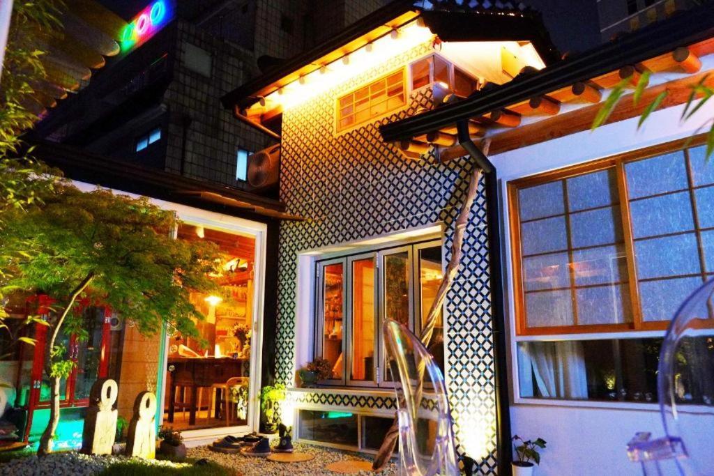 'Hanok Hanok' Boutique Stay Seoul - 2Min From Gyeongbokgung Palace Station المظهر الخارجي الصورة